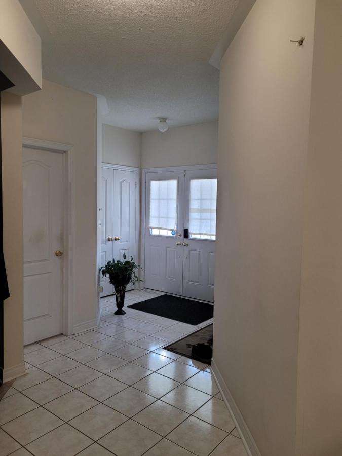 Extended Stays Home Markham Room photo